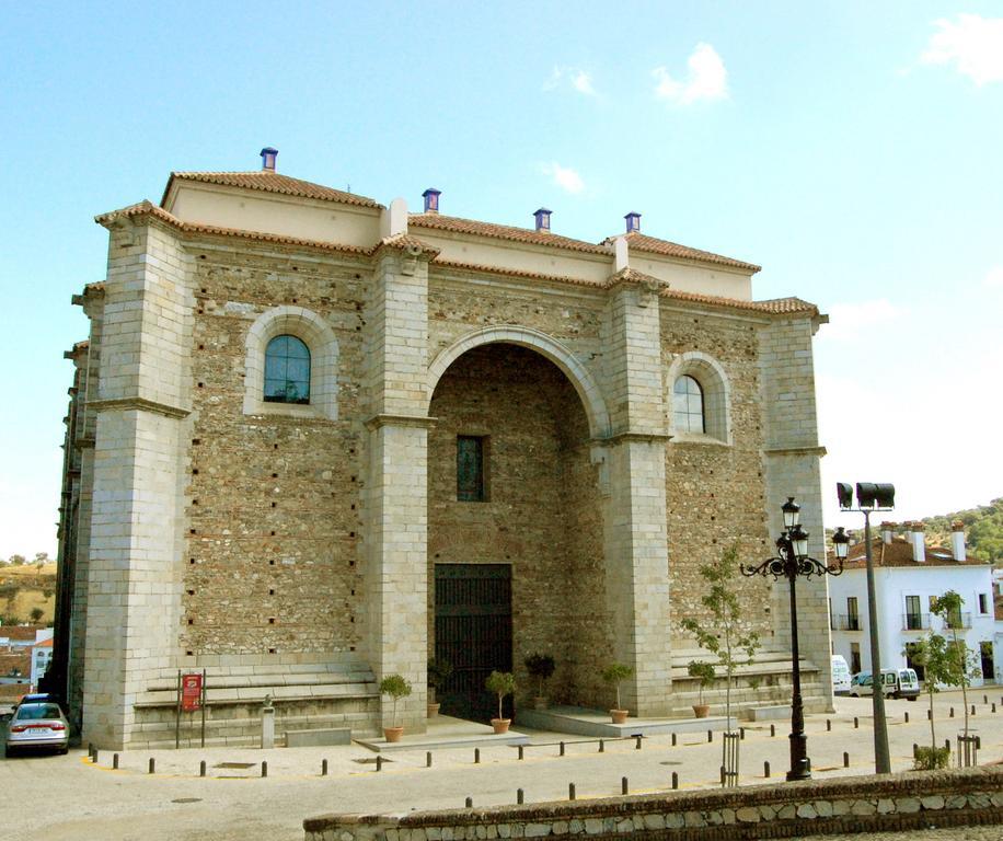 Hospederia Reina De Los Angeles Hotel Aracena Exterior foto